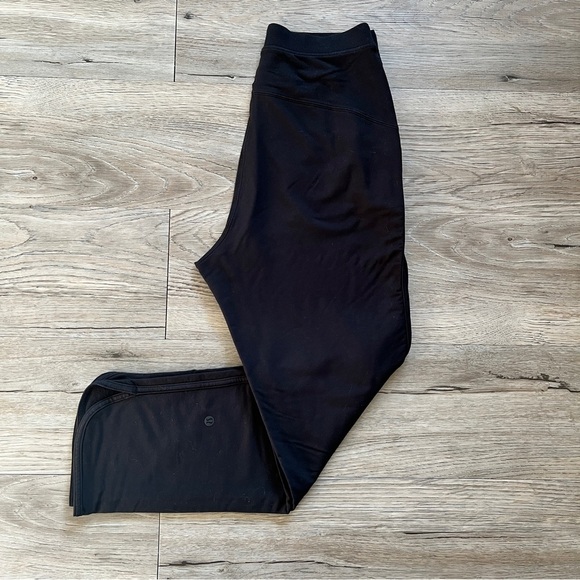 Lululemon Highrise Cropped Pant - Picture 3 of 8